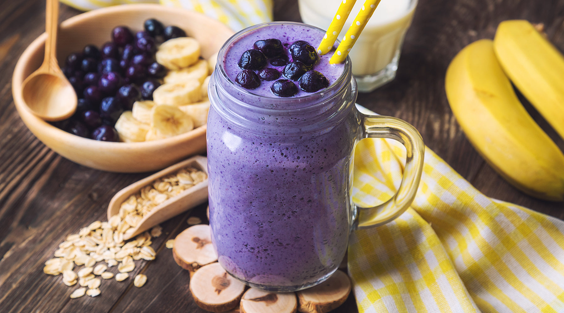 An east to digest, balanced smoothie is a great breakfast option